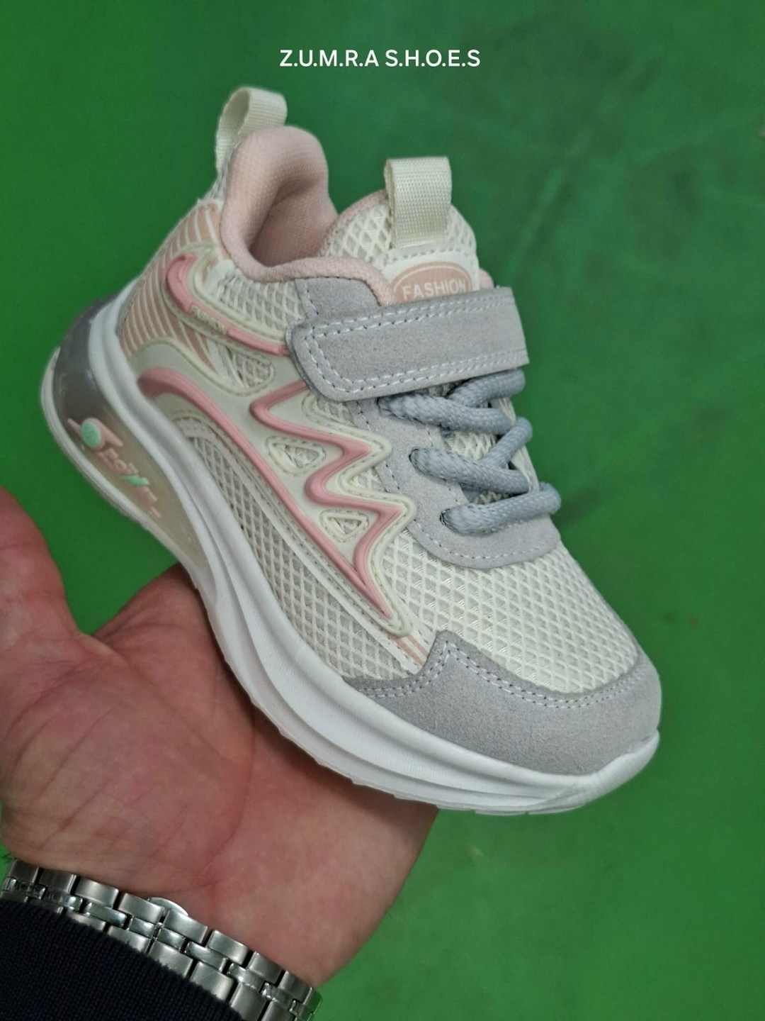 кроссовки,кроссовки для девочек,детские кроссовки,спортивная ,кроссовка детская