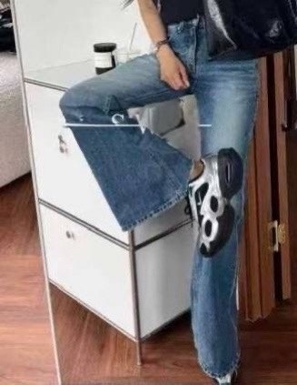 джинсовые брюки,модные джинсы,одежда джинсы,джинсы,расклешенные джинсы