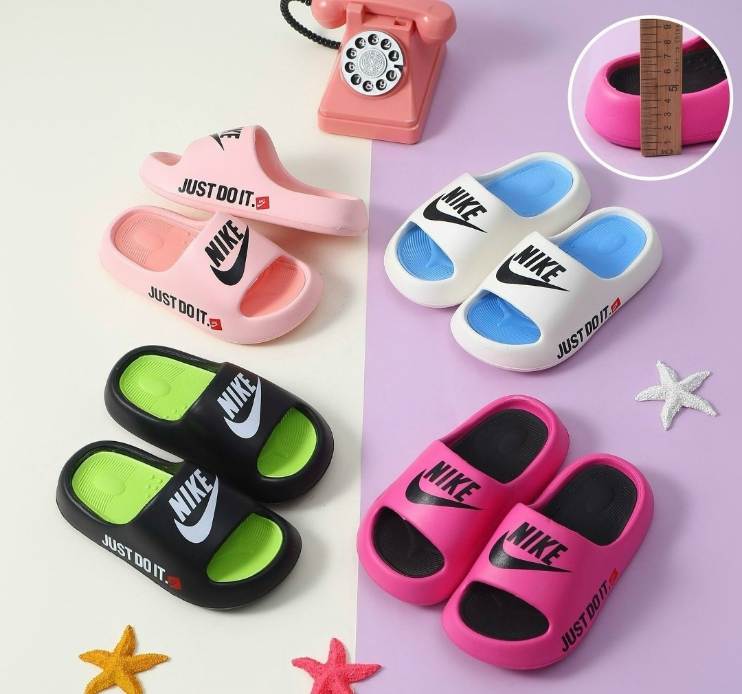 шлепанцы adidas,adidas сланцы,белые тапки адидас,шлепки adidas,