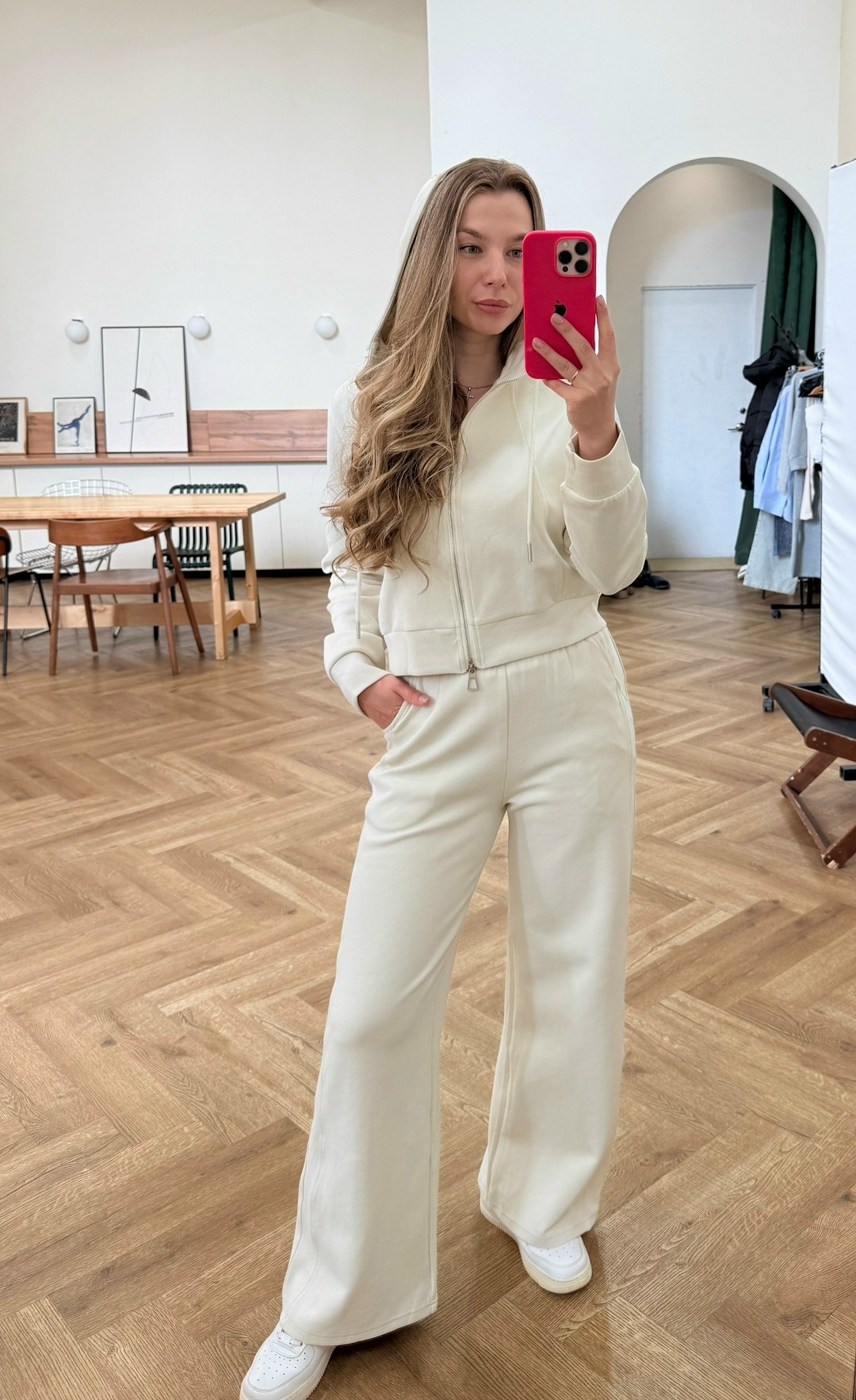 костюм бежевый,костюм с брюками,костюм женский,стильные костюмы,костюм молочный