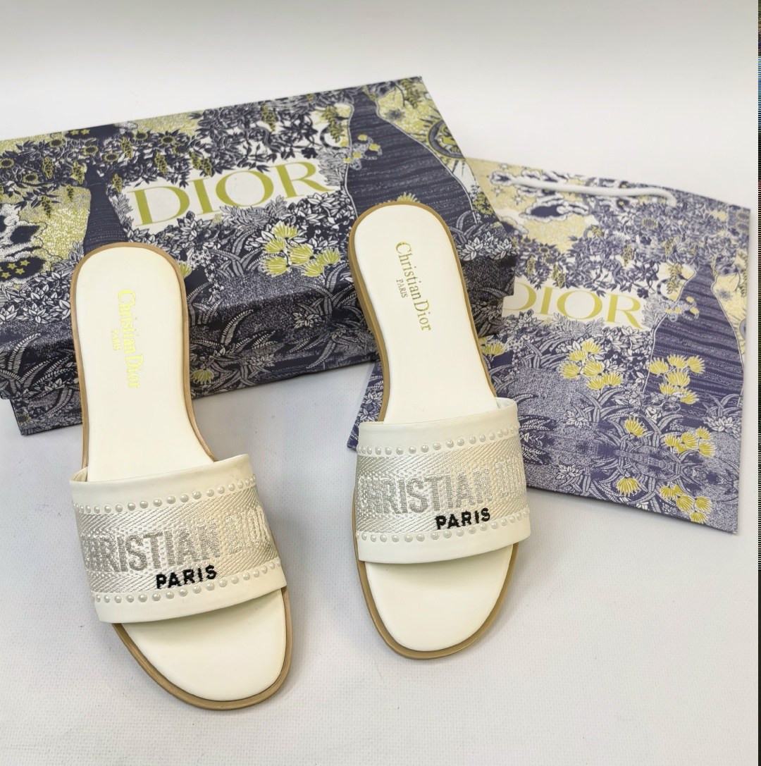 шлепанцы кристиан диор,шлепанцы christian dior,шлепки диор женские,шлепки диор,christian dior шлепанцы коллекция 2026
