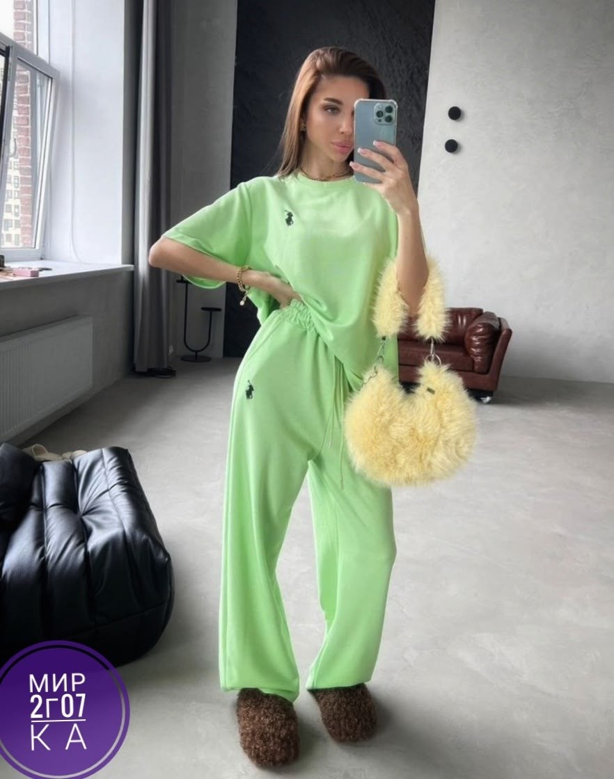 костюм на каждый день,стильные спортивные костюмы,стильные костюмы,женские костюмы,костюм футболка и штаны