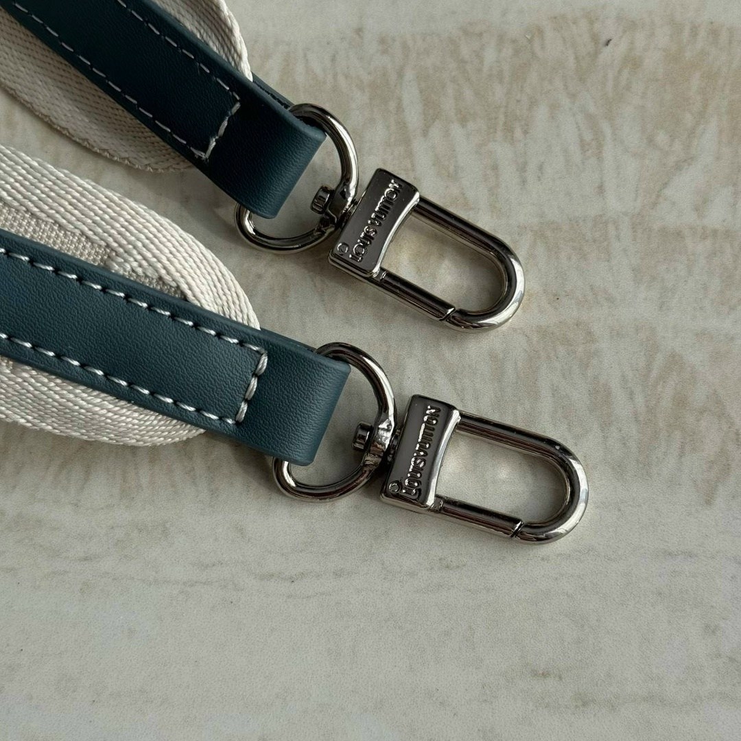 louis vuitton женская сумка,louis vuitton сумка на плечо,cумка louis vuitton,сумка женская louis vuitton через плечо,сумка louis vuitton голубая