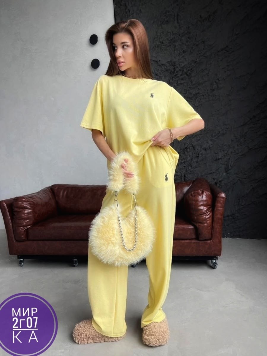 костюм на каждый день,стильные спортивные костюмы,стильные костюмы,женские костюмы,костюм футболка и штаны