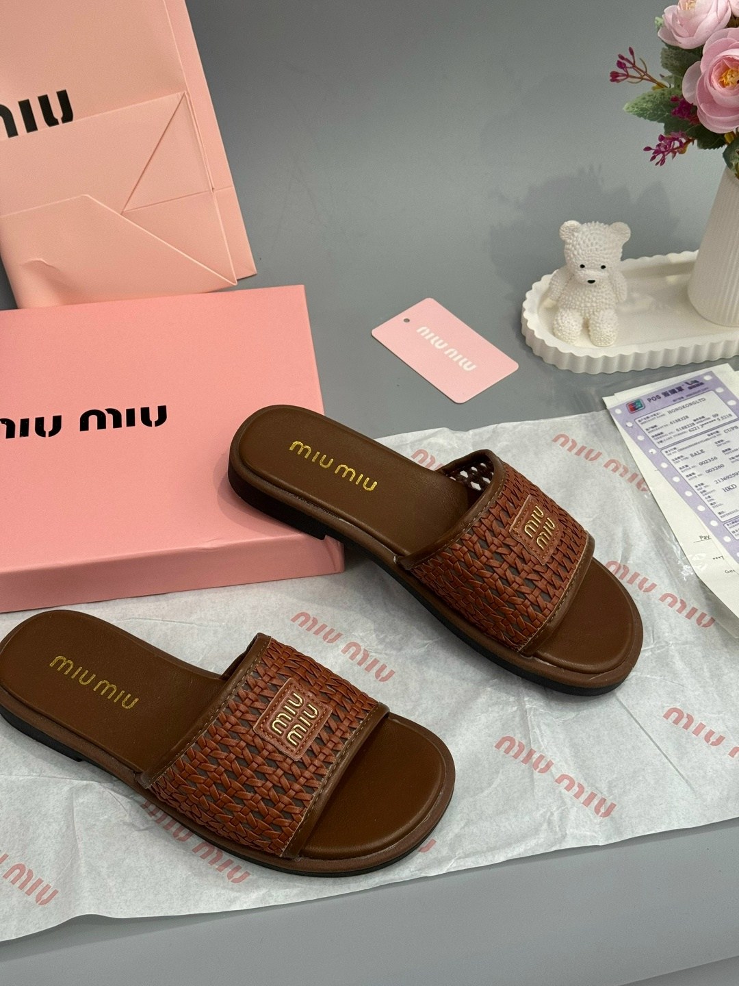 шлепанцы miu miu,шлепанцы женские,,женские шлепки,шлепки модные