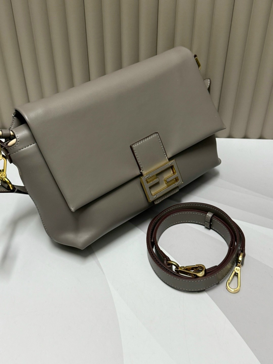 fendi сумка,fendi сумка на плечо,сумка,женская сумка fendi,сумки фенди