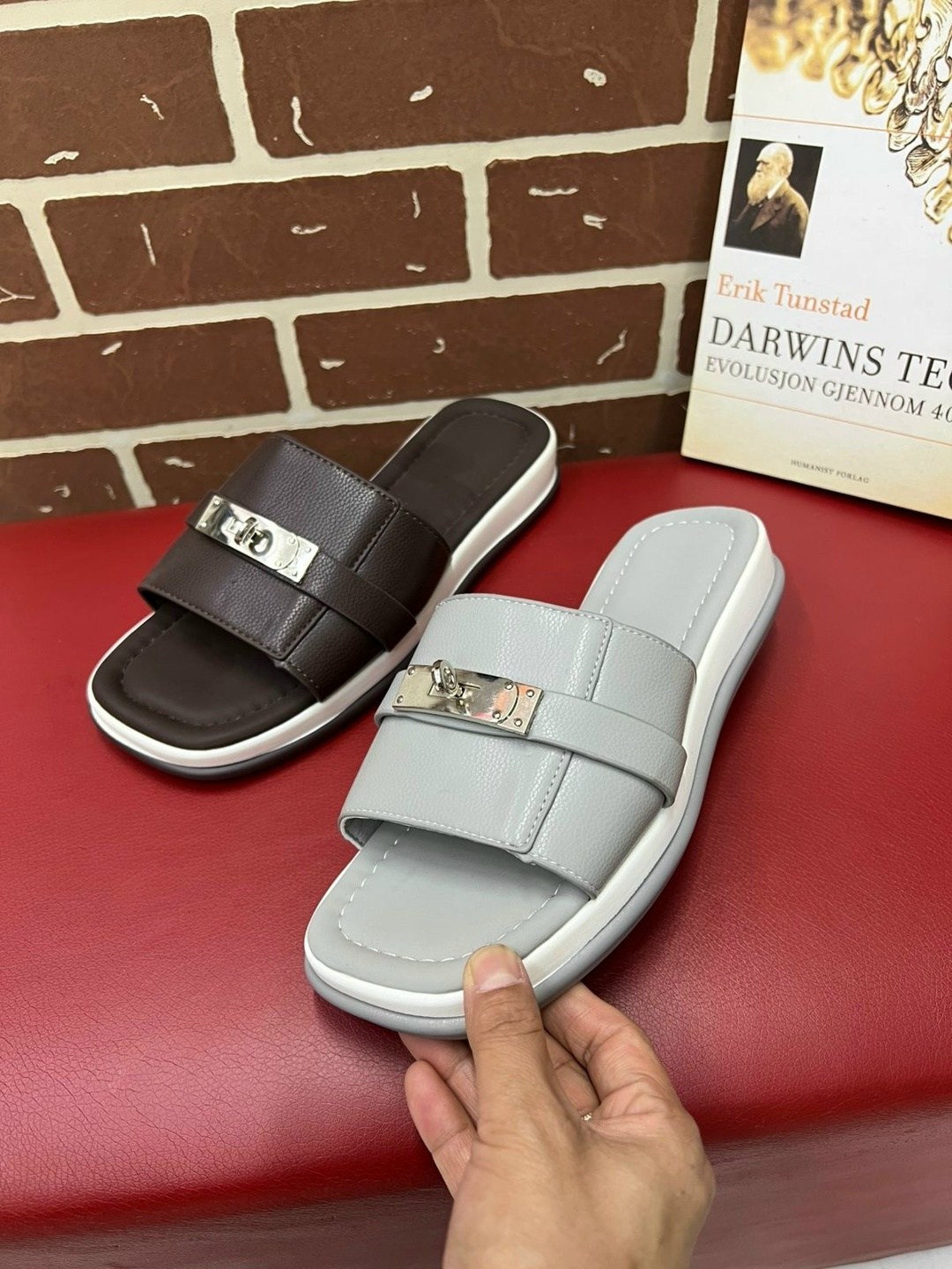 женские шлепанцы,женские шлепанцы prada,шлепанцы prada,шлепки прада женские,шлёпки женские прада