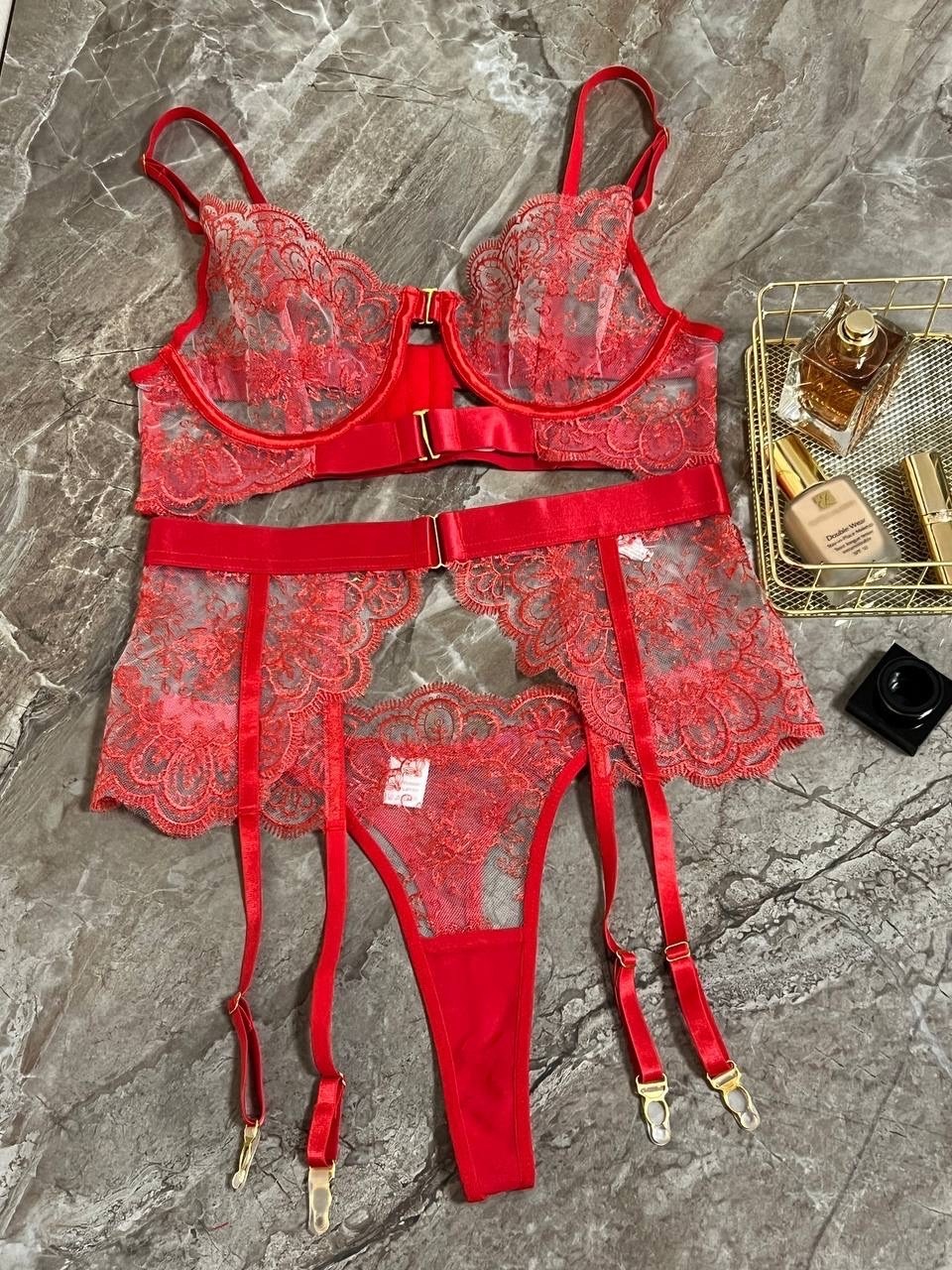 комплект нижнего белья,красный комплект белья,комплект белья,женские комплекты белья,комплекты нижнего белья женские