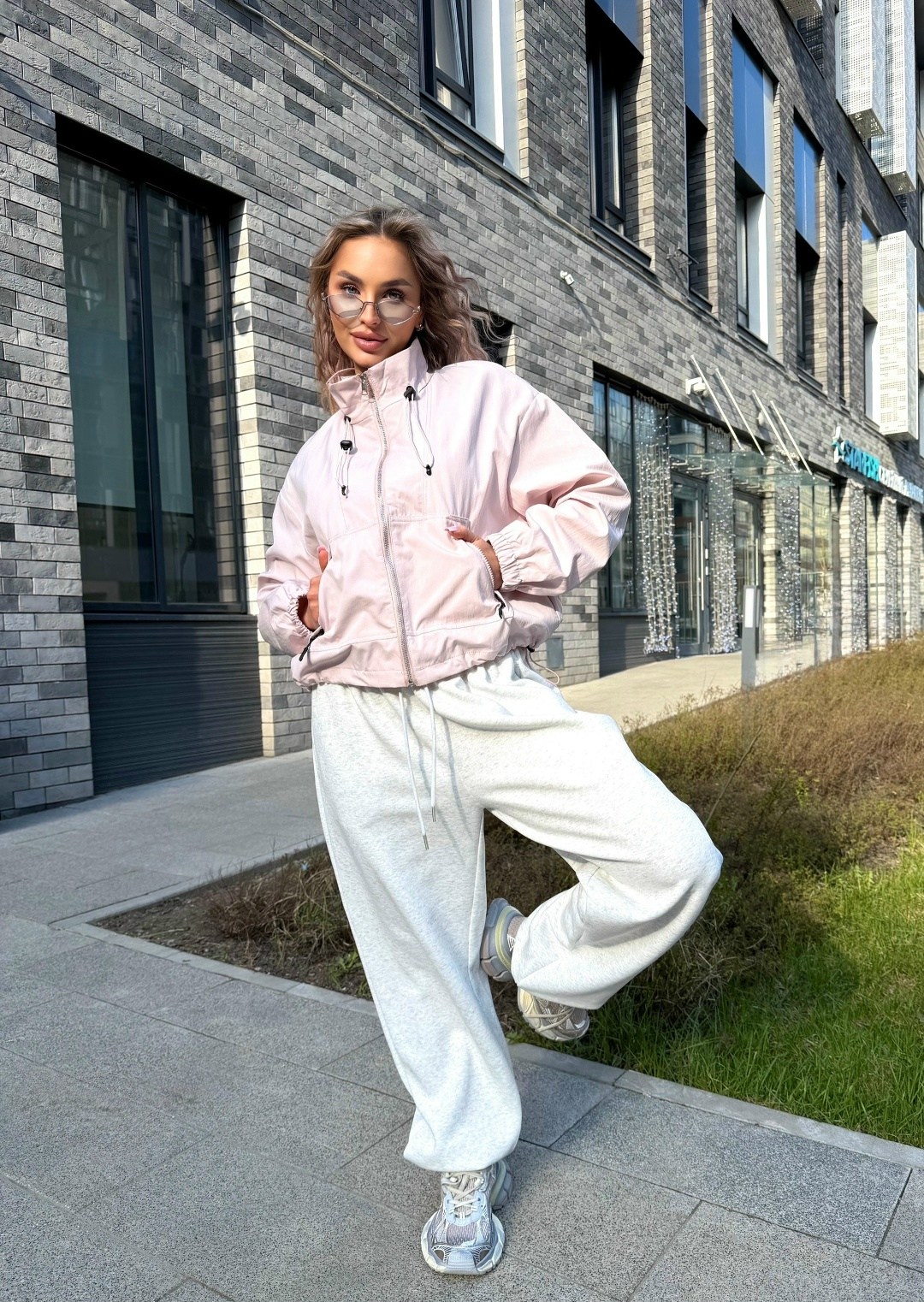 ветровка,женская ветровка,легкая куртка,куртка ветровка женская,ветровка куртка