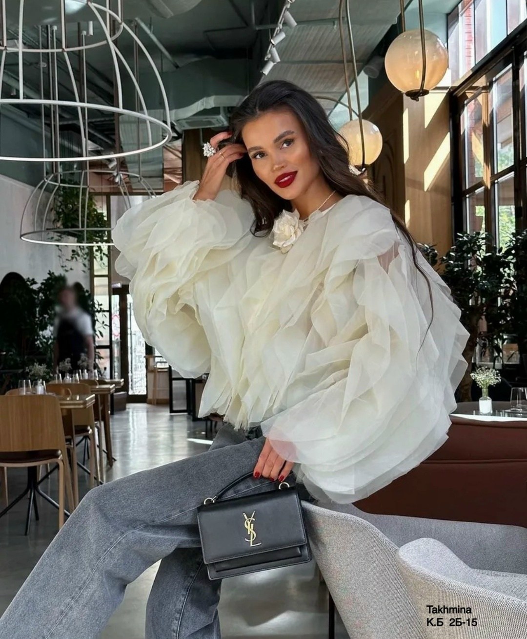 женская шифоновая блузка с оборками,женская шифоновая блузка с каскадными лепестками,женская блузка,блузка праздничная из шифона с воланами,блузка из органзы