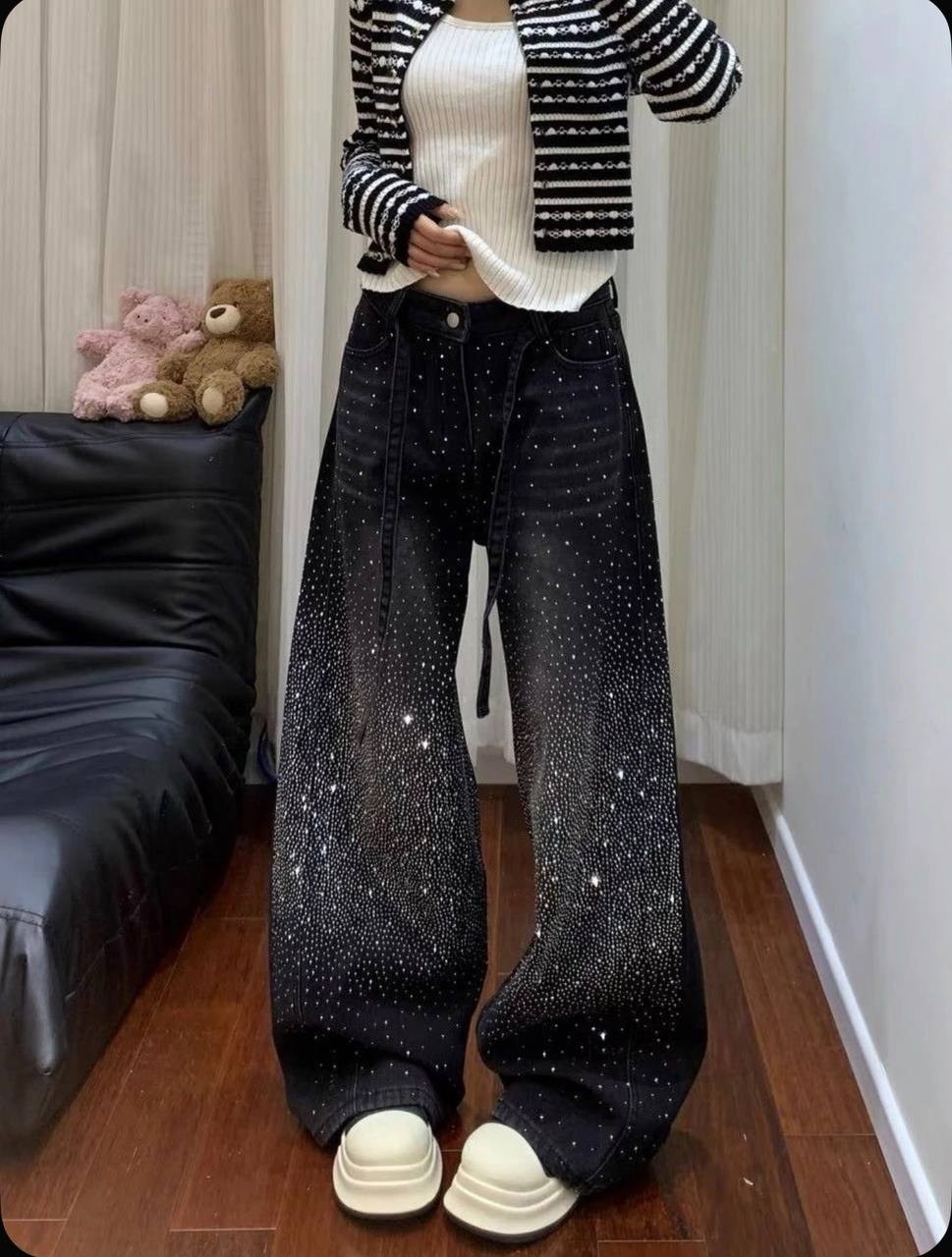 джинсы со стразами,джинсовые брюки,широкие джинсы со стразами,джинсы со стразами женские,джинсы с блестками