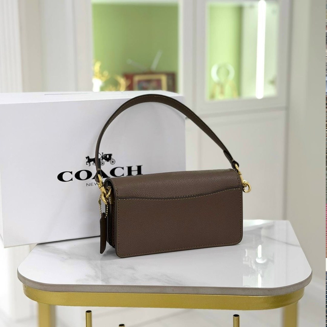 кожаная сумка через плечо с логотипом coach коричневый,сумки женская,сумка coach,сумка,сумка coach tabby 26