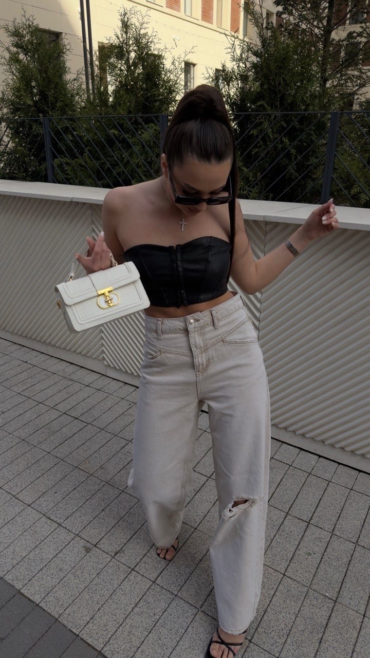 стильные наряды,девушка модная,black design leather bustier,джинсы женские