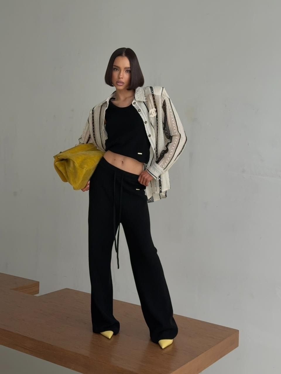 женский костюм,укороченная кофта,костюм двойка с брюками,стильные наряды