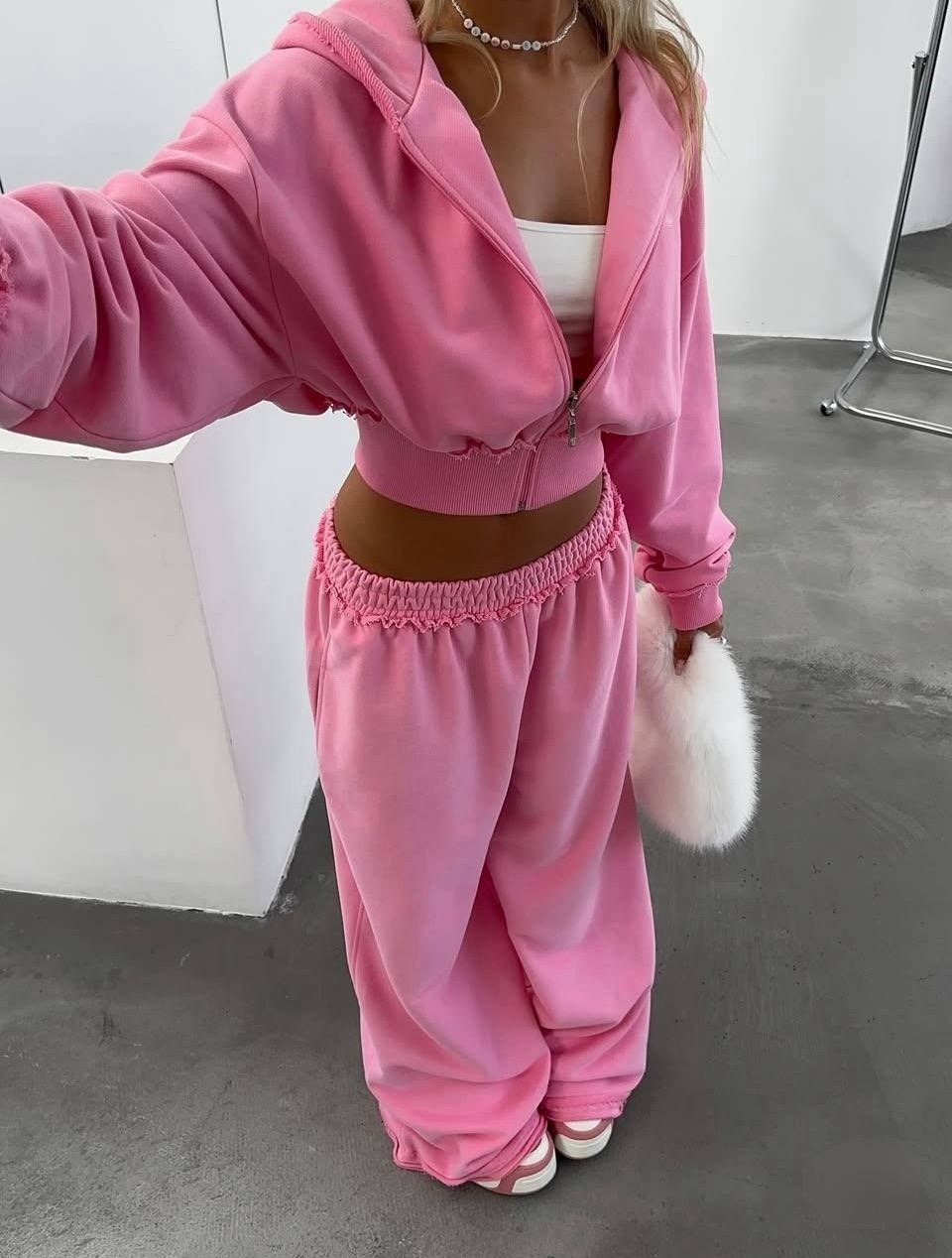 спортивные костюмы женские,розовый спортивный костюм,спортивные костюм,женский спортивный костюм из полиэстера,костюм спортивный оверсайз с капюшоном bliss.brend цвет розовый