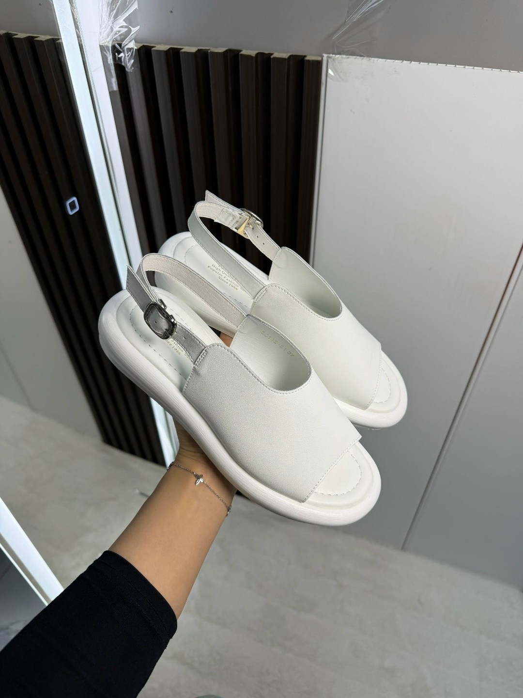 ,женские босоножки,босоножки кожа,стильные босоножки,босоножки лето