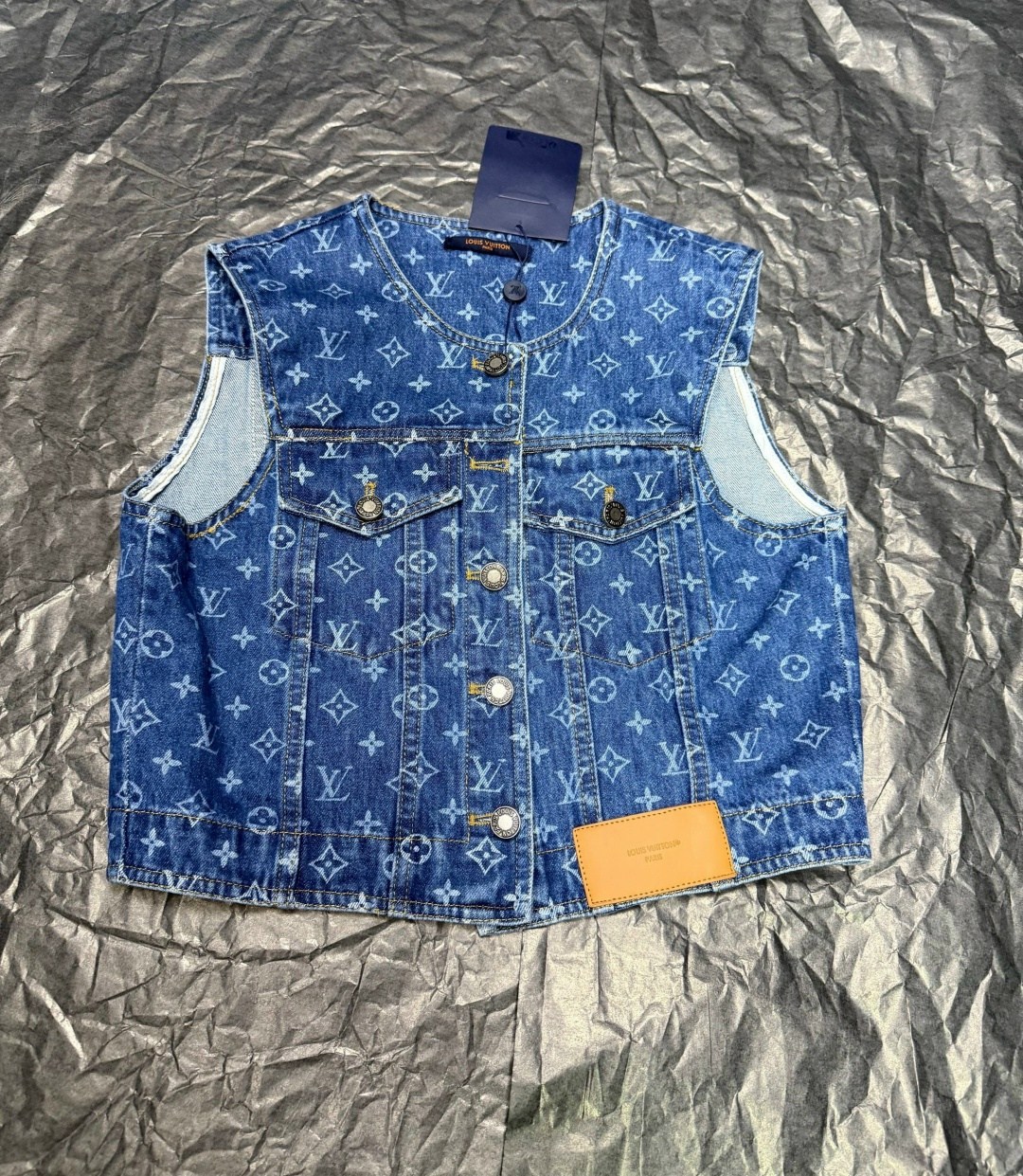 джинсовая куртка луи витон,жилет джинсовый,женский джинсовый жилет,куртка джинсовая louis vuitton,луи виттон джинсовая куртка