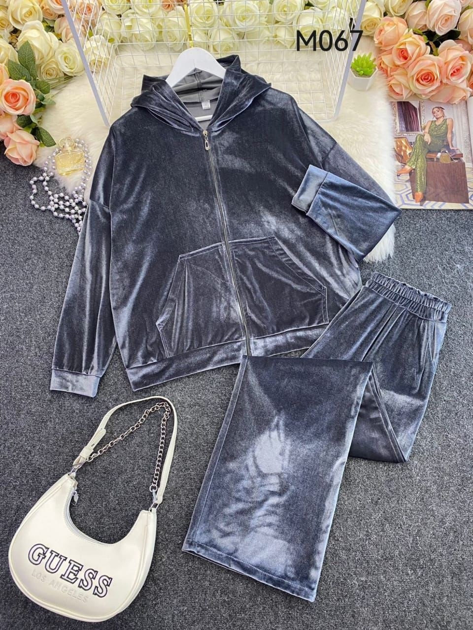 женские костюмы больших размеров,велюровый спортивная костюм,велюровый костюм больших размеров,велюровый спортивный костюм больших размеров,костюм велюровый