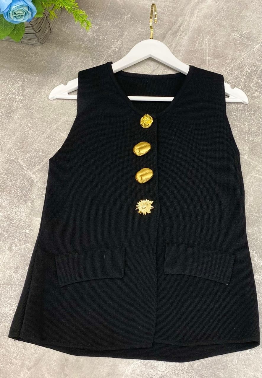 жилет на пуговицах,жилет и юбка,юбка с лямками,костюм женский,платье стильное