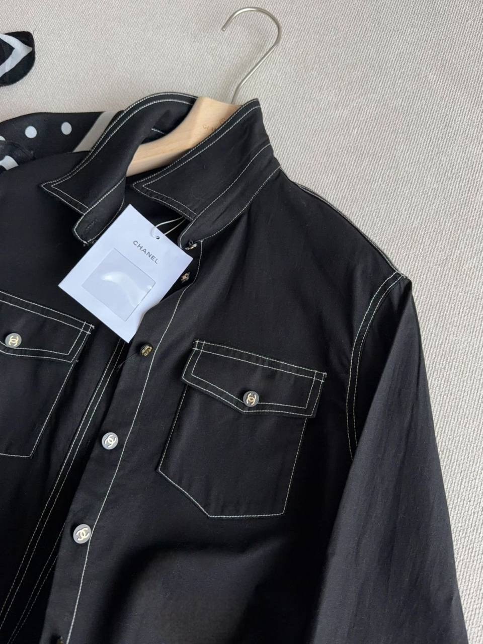 повседневная рубашка,рубашка черная,рубашка с карманами,рубашка модная,рубашка