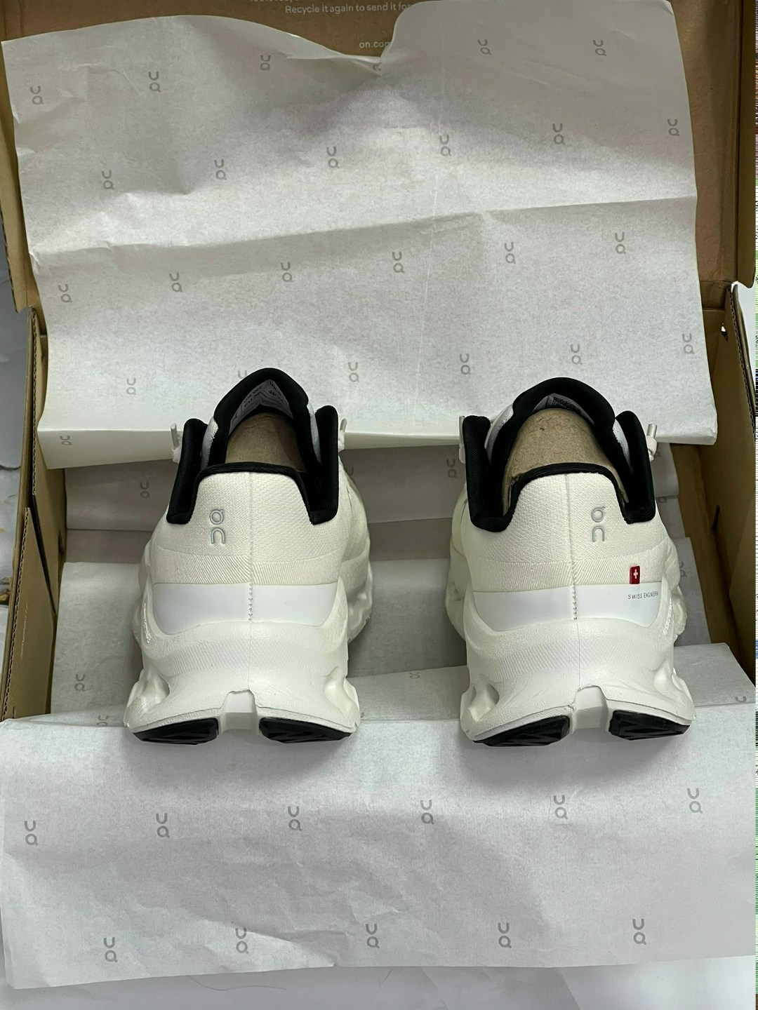 кроссовки on running cloudmonster 2 undyed frost women's белый,,спортивная ,кроссовки on,низкие кроссовки