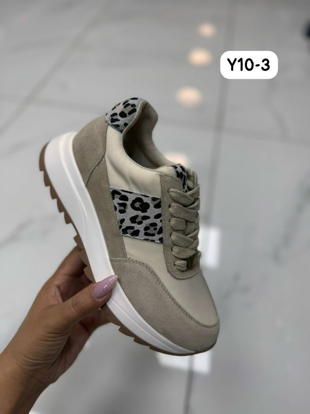 ,кроссовки женские,обуви, женская,кроссовки на подошве