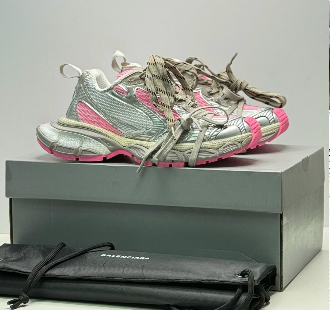 серо-розовые женские кроссовки 3xl balenciaga,кроссовки balenciaga 3xl chunky розовый серый,кроссовки 3xl balenciaga серый/розовый/белый,женские кроссовки balenciaga 3xl серебристые с розовым,кроссовк