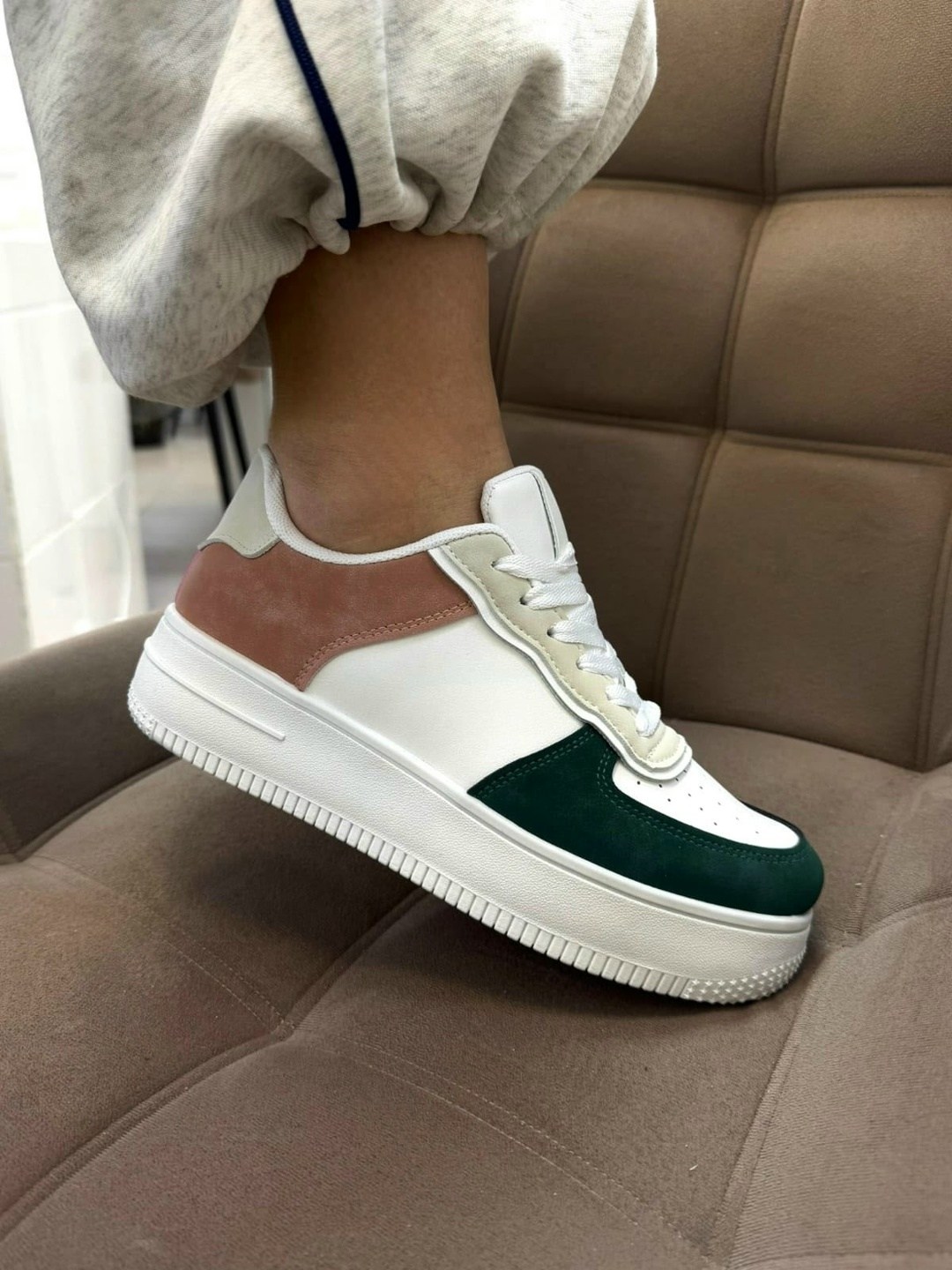 ,кроссовки женскиe, женская,модные кроссовки,стильные кеды