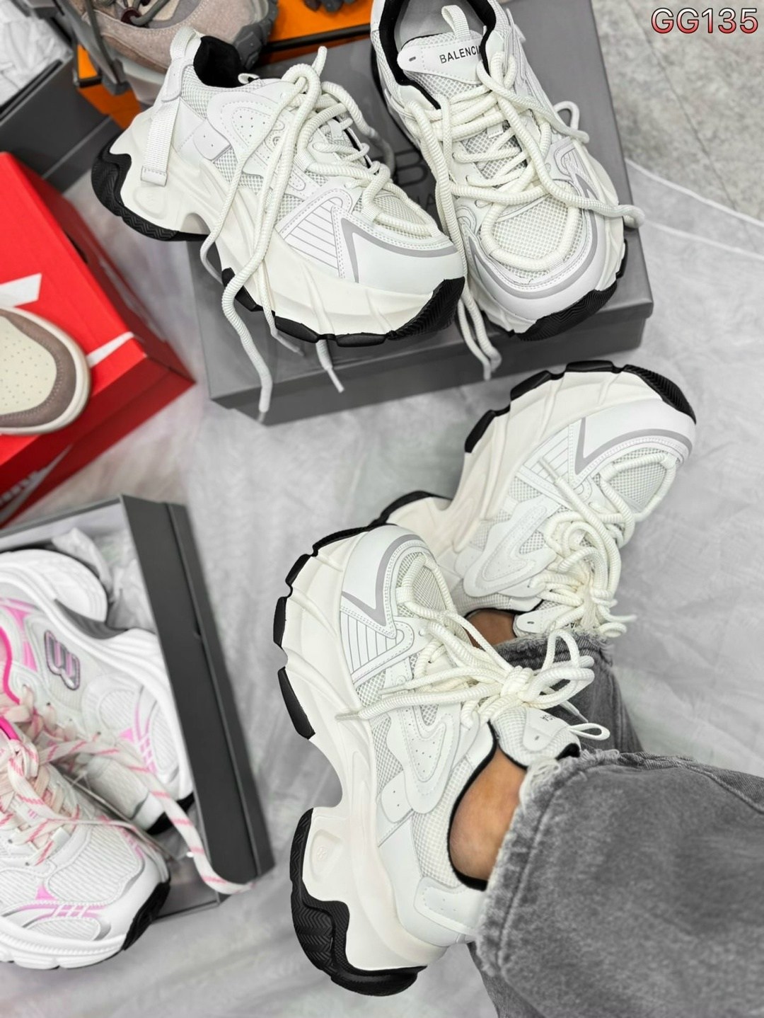 кроссовки женские balenciaga,женские массивные кроссовки,женские кроссовки,массивные кроссовки,кроссовки balenciaga
