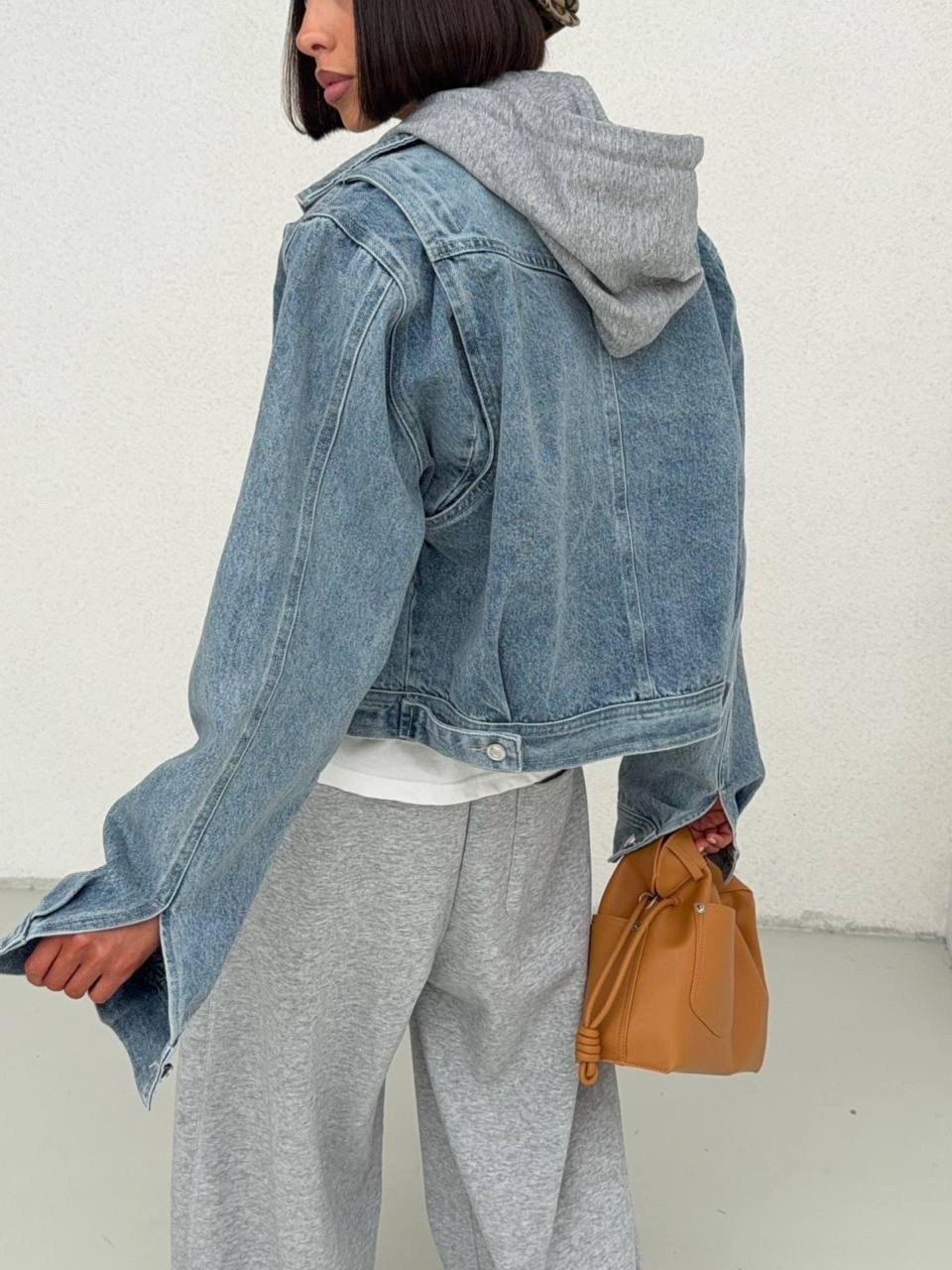 джинсовая куртка женская,джинсовая куртка,джинсовая куртка с капюшоном,куртка джинсовая оверсайз,женская джинсовая куртка с капюшоном