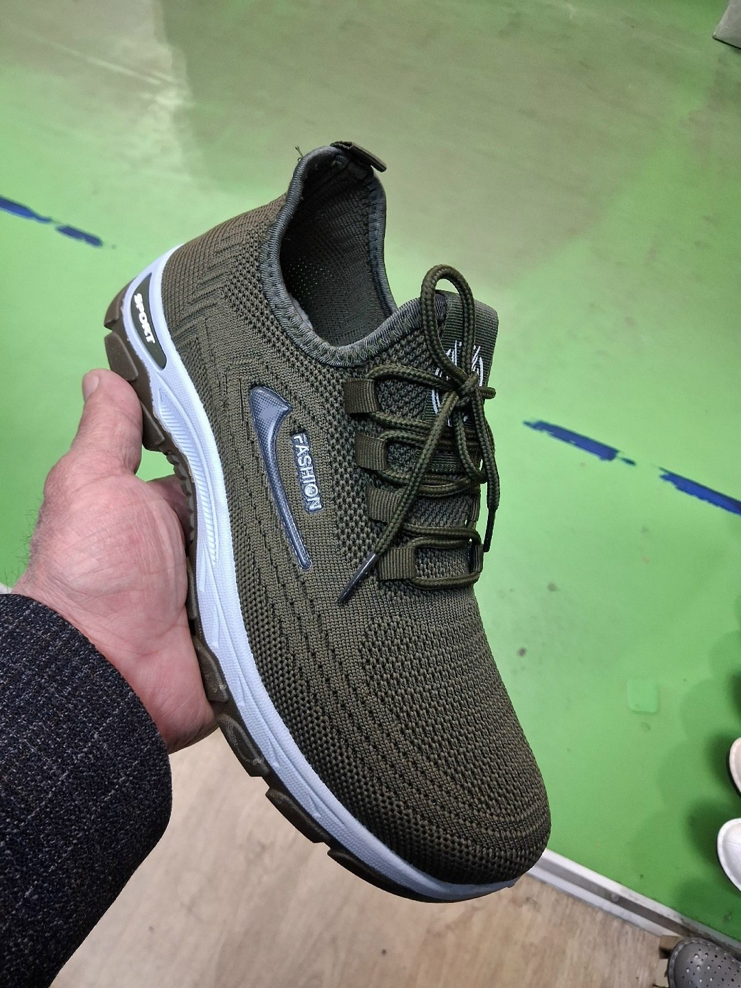 кроссовки,,мужские кроссовки,кроссовка мужской,кроссовки отличный