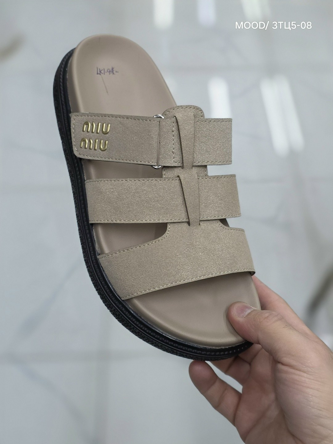 женские шлепанцы,,женские сандалии,сандалии модные,сандалии