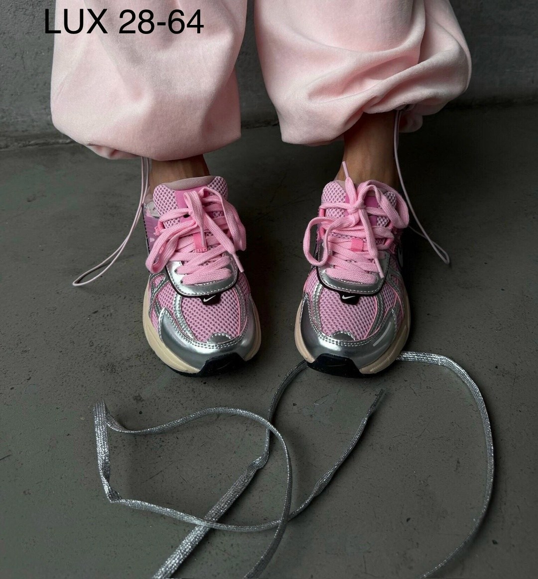 кроссовки nike v 2 k run,кроссовки nike,nike кроссовки для бега,кроссовки для бега v2k run женские с низким верхом розовые/серебристые nike,кроссовки беговые женские