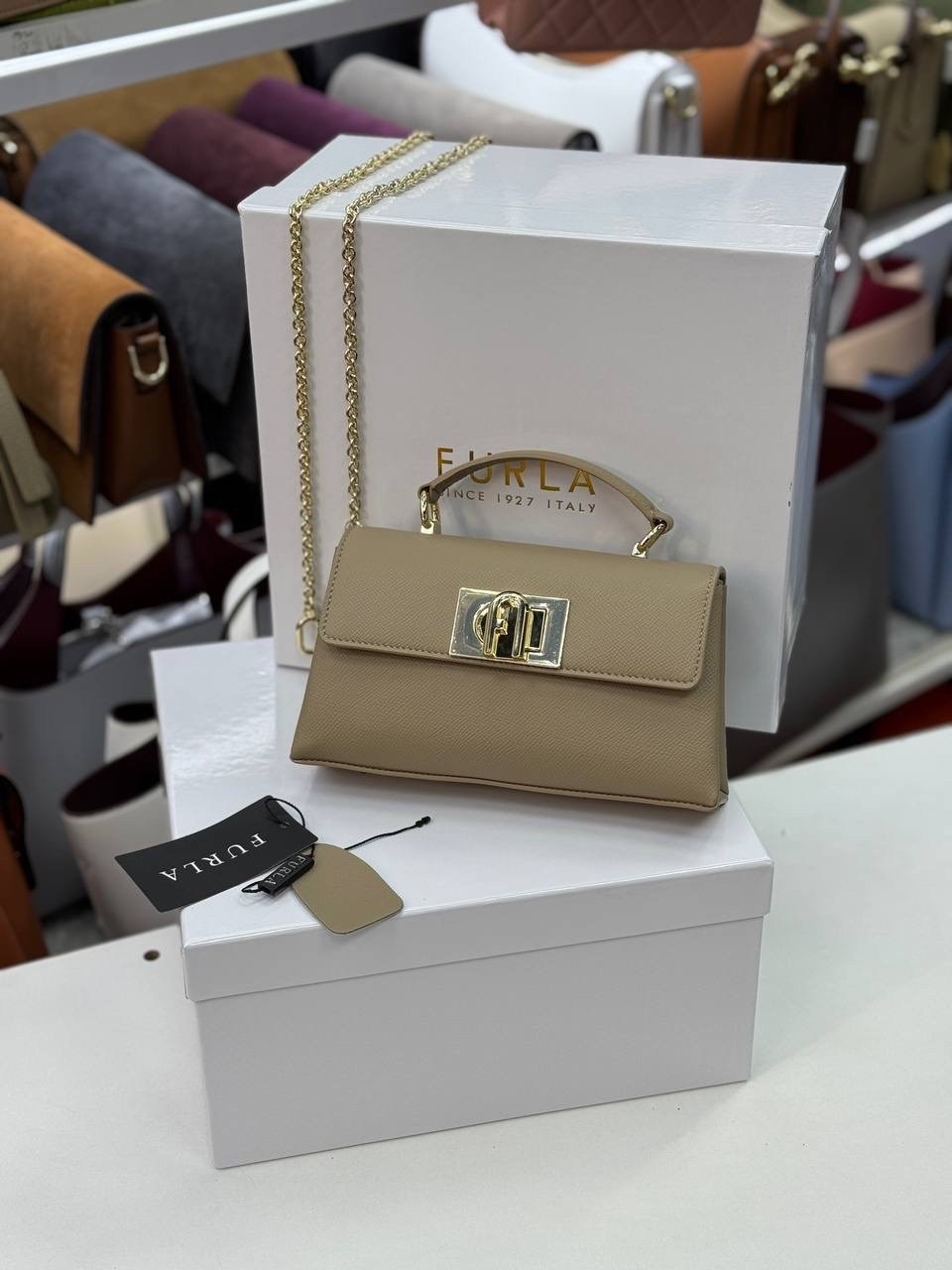 сумка furla,сумка furla 1927,женская светло-зеленая сумка furla 1927 furla,furla мини-сумка 1927 зеленый,furla маленькая сумка через плечо 1927, зеленый