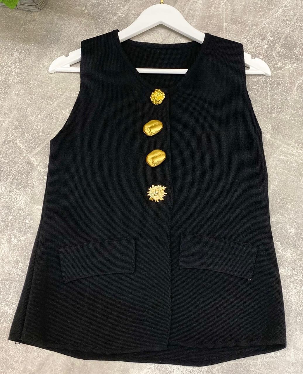 жилет на пуговицах,жилет и юбка,юбка с лямками,костюм женский,платье стильное