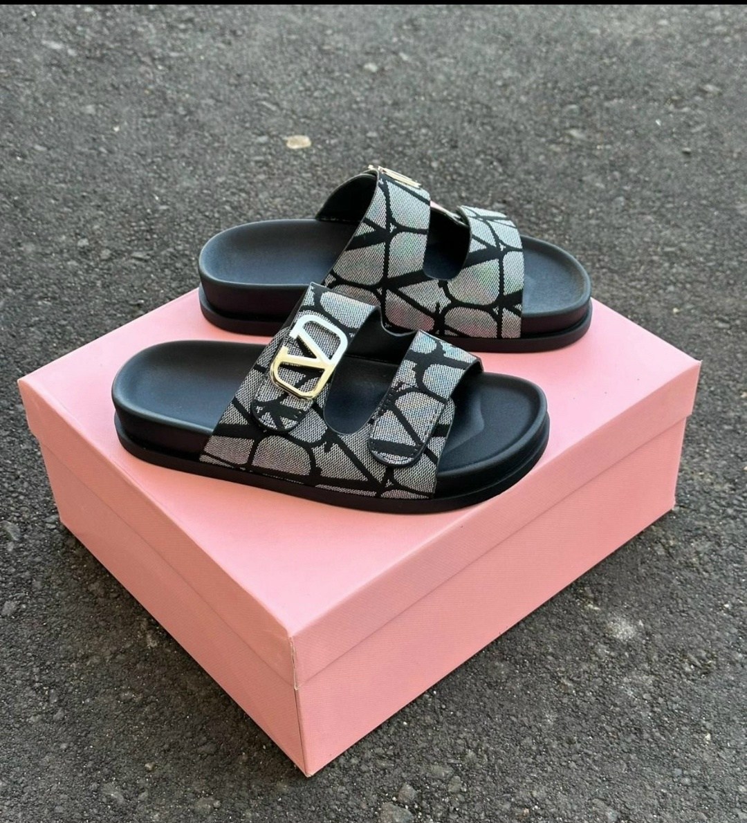 ,женские сандалии,сандалии,сандалии valentino,шлепанцы женские