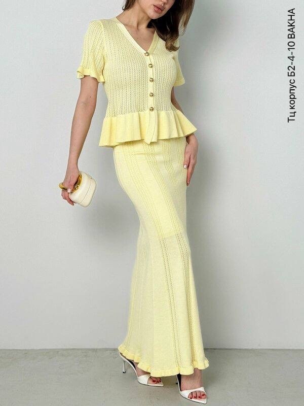 костюм юбочный трикотажный вязаный khubbi,вязаный костюм с юбкой,вязаное платье с баской,костюм женский крючком,трикотажные костюмы