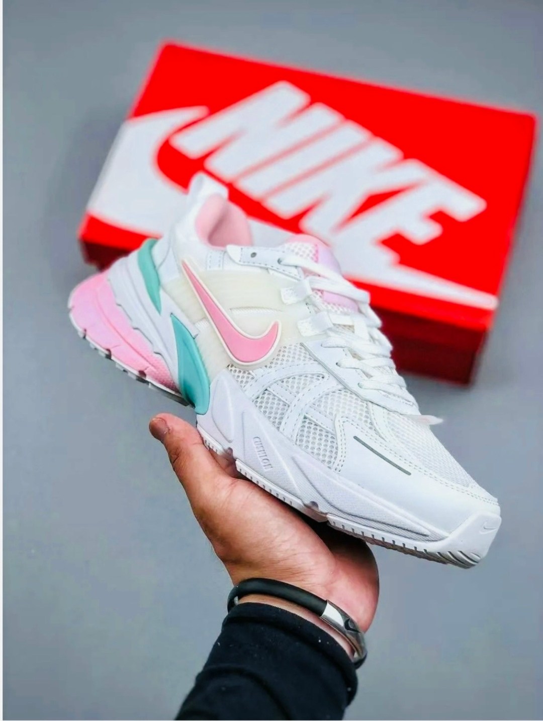 nike кроссовки,женские кроссовки nike,кроссовки nike v 2 k run,кроссовки,повседневные кроссовки