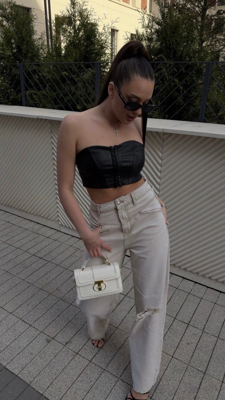 стильные наряды,девушка модная,black design leather bustier,джинсы женские