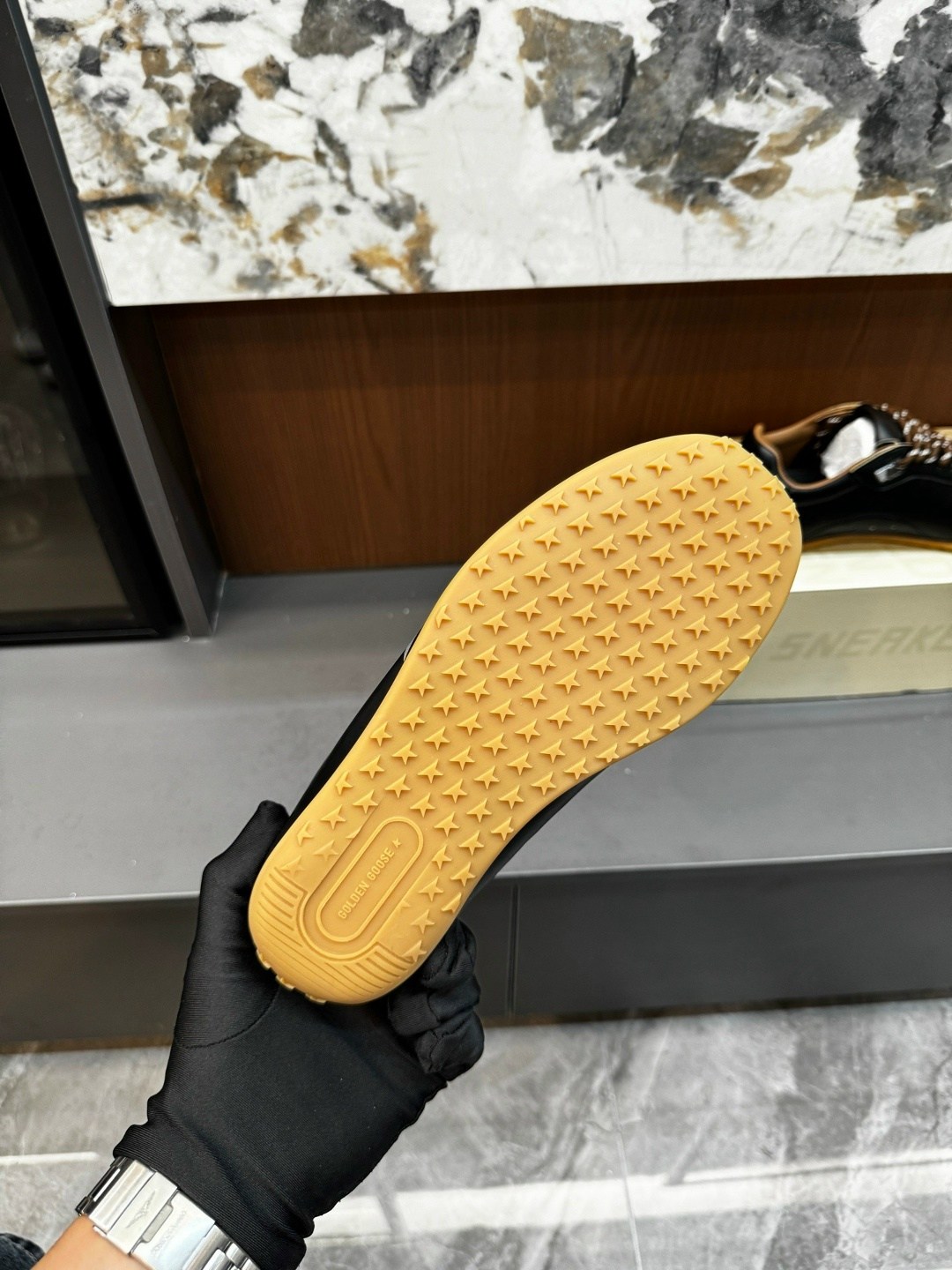 ,кроссовки golden goose,кожаные кроссовки,женские кожаные кроссовки,кроссовки премиум