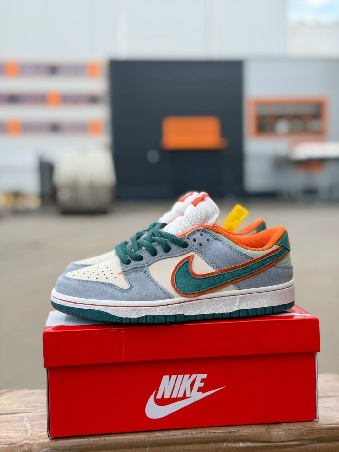 кроссовки nike sb dunk low,nike sb dunk low otomo katsuhiro,кроссовки екб,nike dunk low,фирменные кроссовки