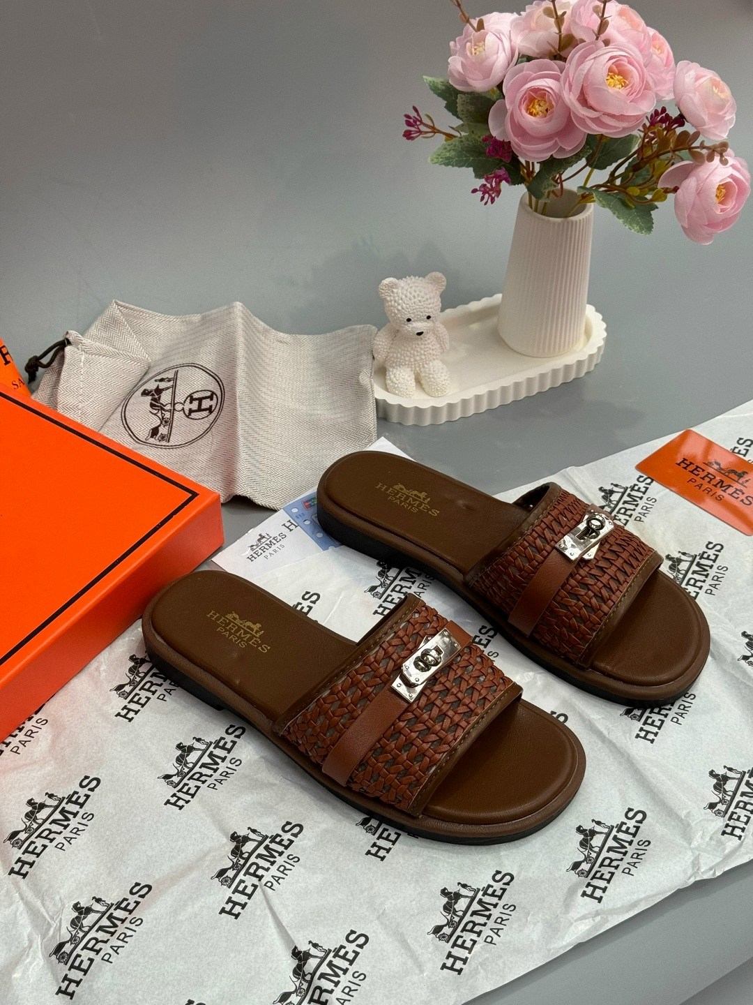 ,эрмес шлепки женские,шлепанцы hermes,шлепки хермес оран,шлепанцы женские луи виттон