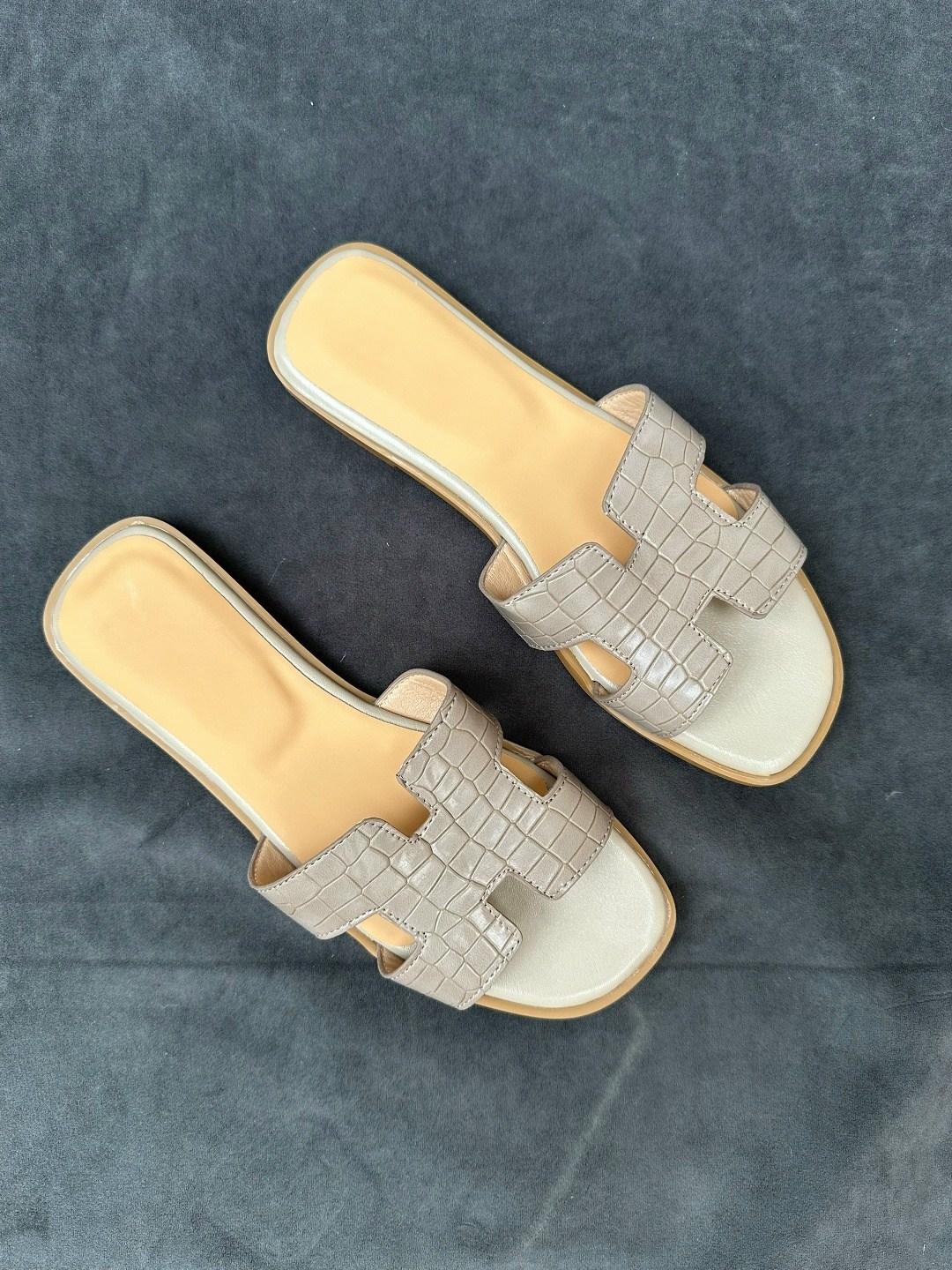 шлепки hermes женские,шлепки эрмес беж,шлепки эрмес,шлепки гермес женские,шлепки эрмес бежевые