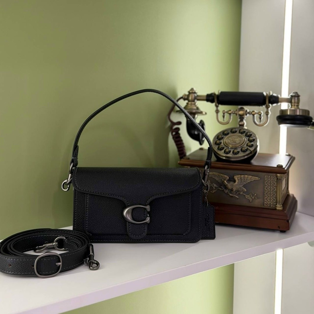 coach сумка на плечо tabby 20 черный,сумка через плечо tabby 26 из зерненой кожи coach черный,сумка polished pebble leather tabby 12 coach черный,женская сумка coach,сумка через плечо coach tabby 20