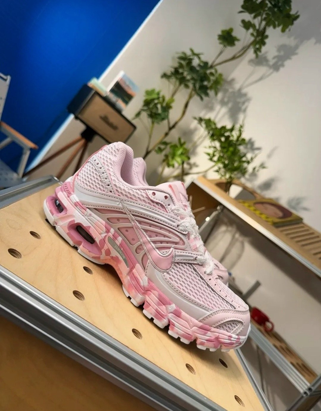 nike кроссовки женские,nike zoom vomero 5 pink,mizuno кроссовки,кроссовки nike,женские кроссовки