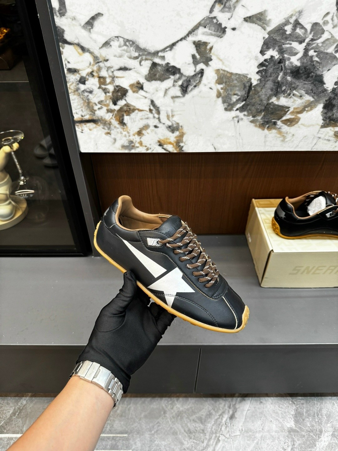 ,кроссовки golden goose,кожаные кроссовки,женские кожаные кроссовки,кроссовки премиум