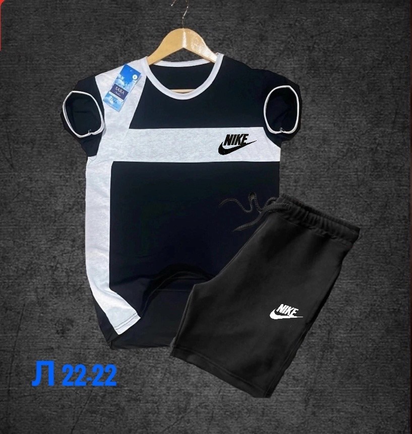 костюм спортивный для мальчика,спортивный костюм adidas,пацан в костюме,спортивные костюм