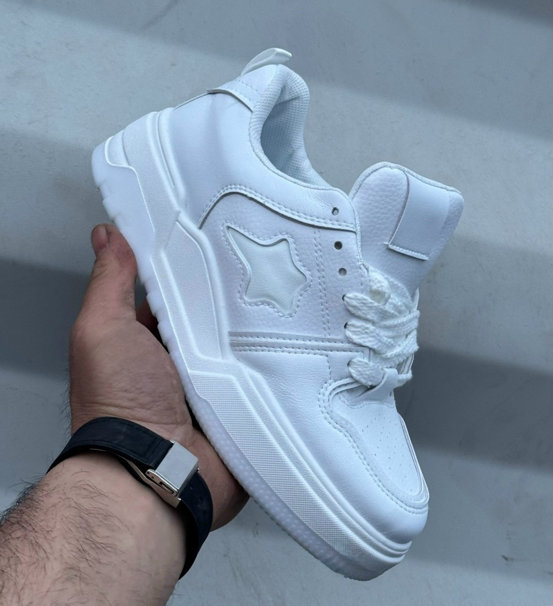 ,женские кроссовки,белые кроссовки,кроссовки для девушек,низкие кроссовки