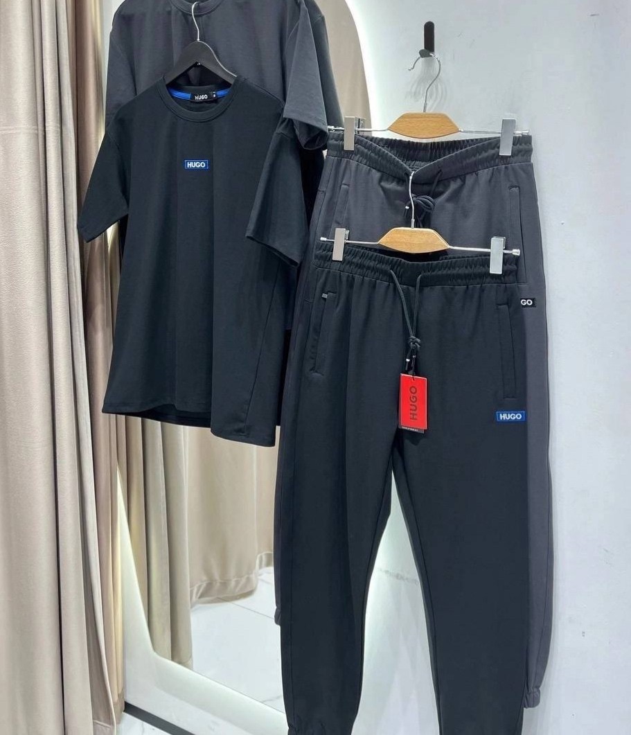 мужчина в черной футболке,футболки мужские,спортивные костюмы мужские,мужская мода,брутальные мужчины