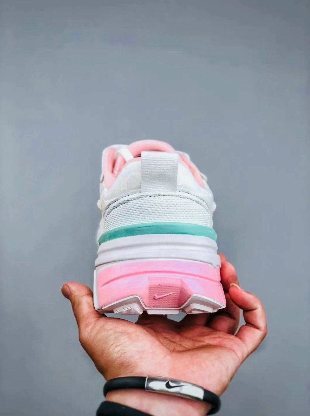 nike кроссовки,женские кроссовки nike,кроссовки nike v 2 k run,кроссовки,повседневные кроссовки